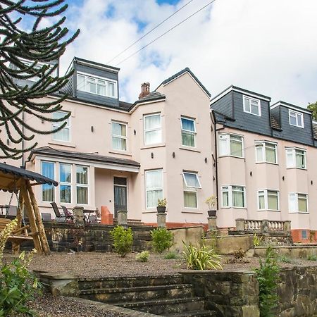 High Bank Hotel Leeds  Bagian luar foto